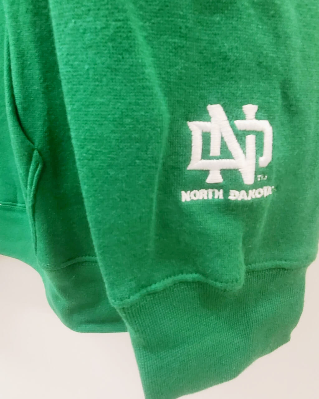 UND| North Dakota Fighting Sioux | Hooded Sweatshirt