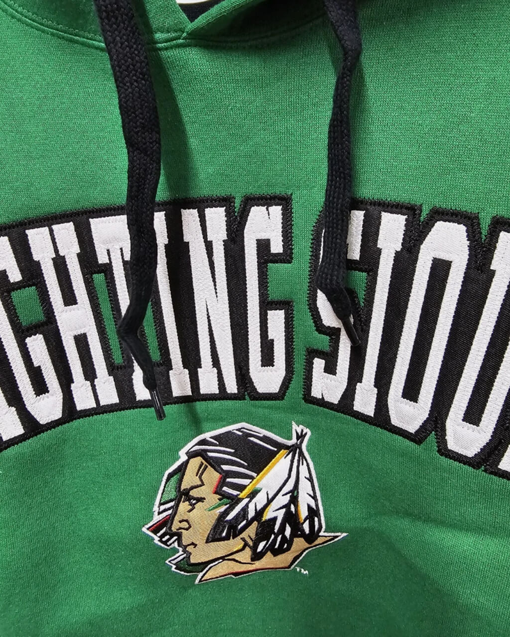 UND| North Dakota Fighting Sioux | Green Hooded Sweatshirt